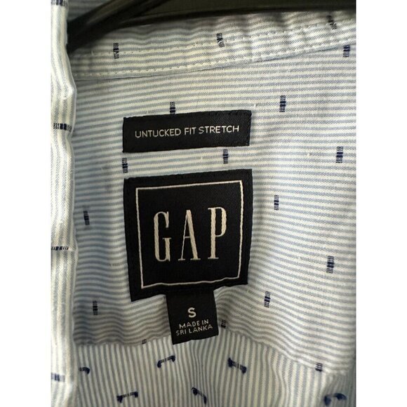 Gap Men’s size small button down shirt - Picture 3 of 5
